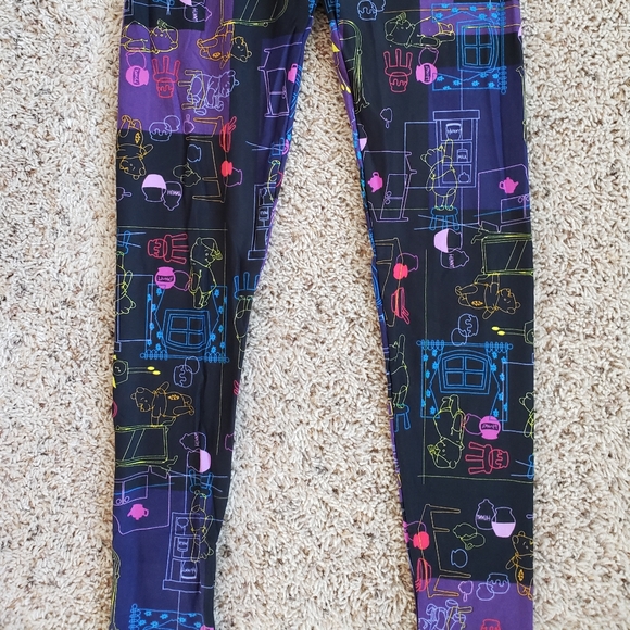 Lularoe Disney Winnie the Pooh Leggings OS - Picture 4 of 7